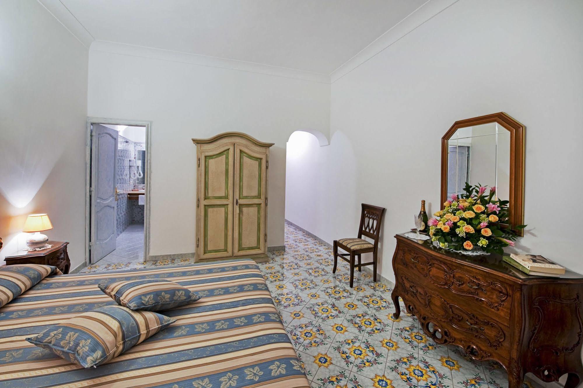 La Rosa Dei Venti Aparthotel Positano Bagian luar foto