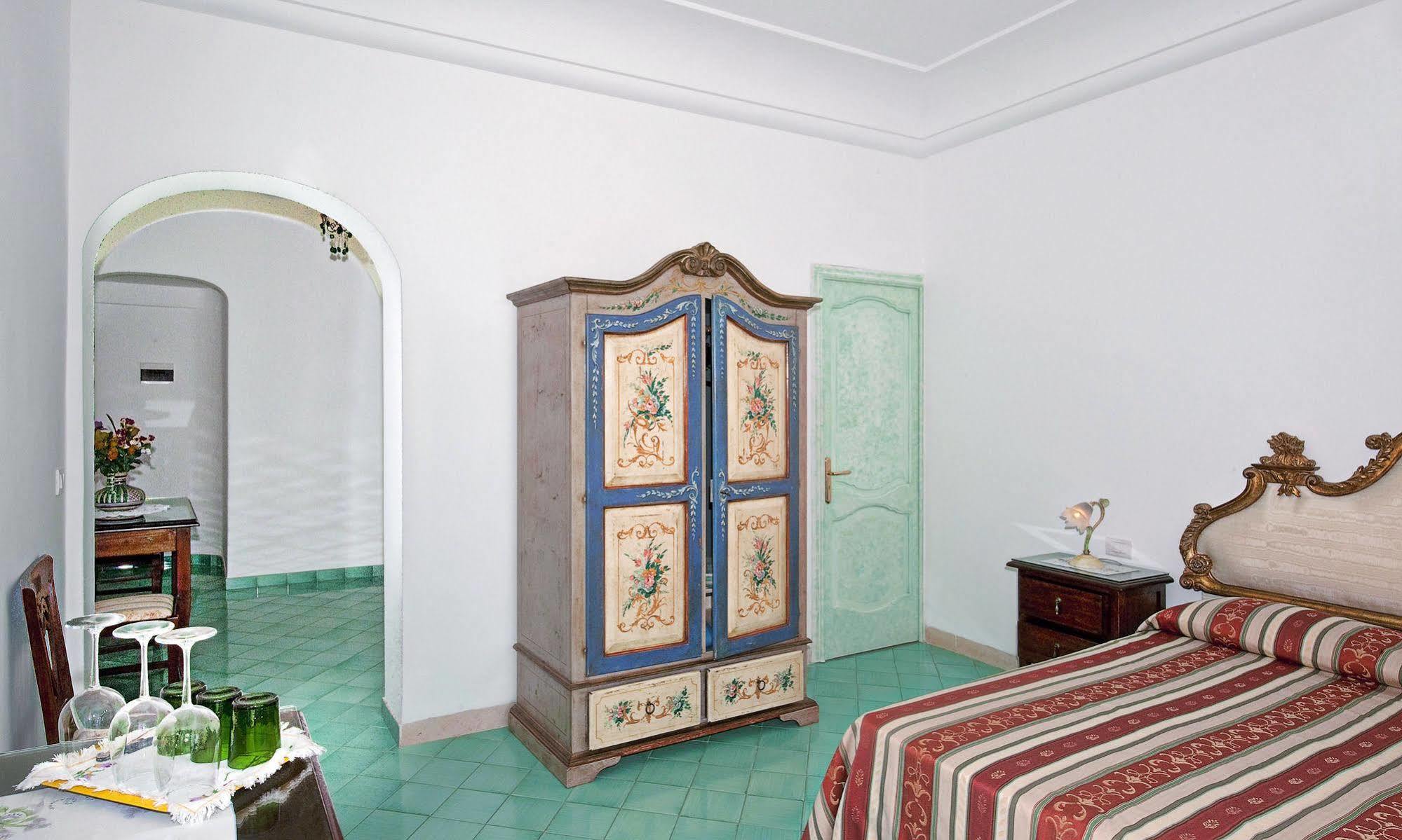 La Rosa Dei Venti Aparthotel Positano Bagian luar foto